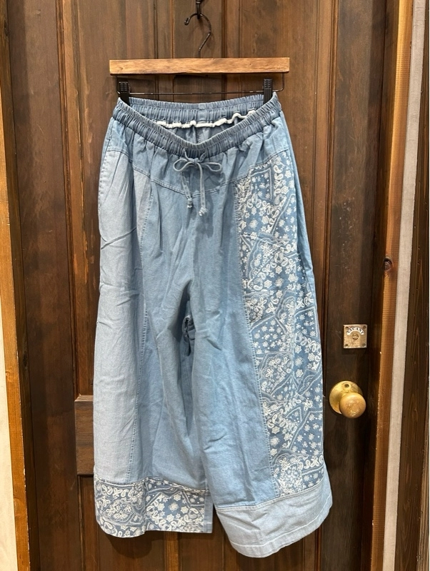 ペイズリー柄切替デニムワイドパンツ♪