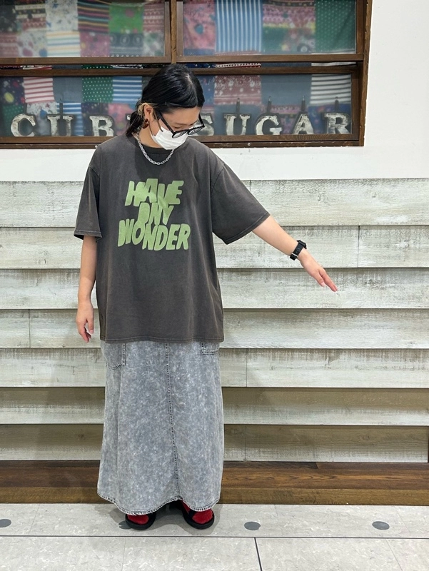 ロゴプリントTシャツ