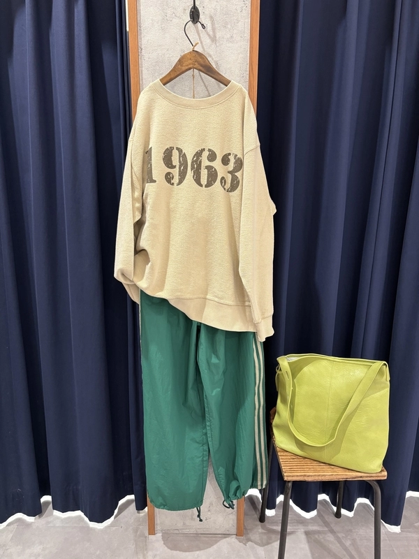 シンセティックレザー ハーフショルダーバッグ