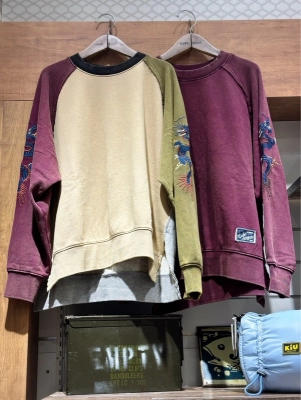 袖刺繍ラグランスウェット♪