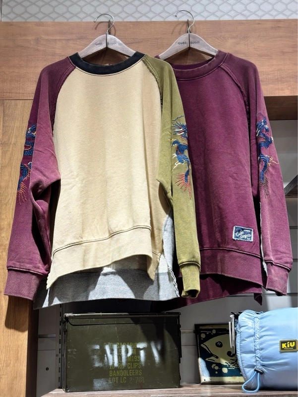 袖刺繍ラグランスウェット♪