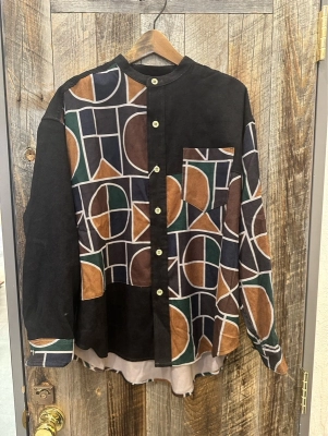 シャツコール総柄プリント切替バンドカラーシャツ