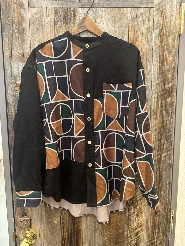 シャツコール総柄プリント切替バンドカラーシャツ