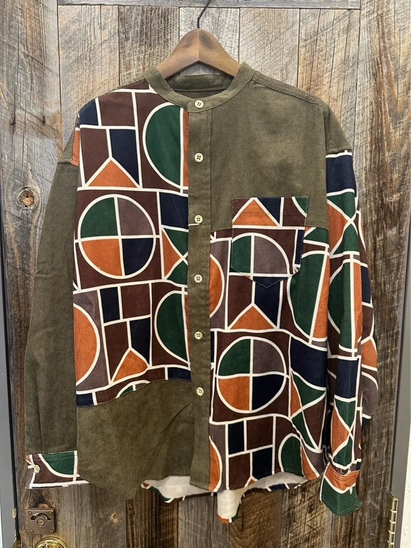 シャツコール総柄プリント切替バンドカラーシャツ