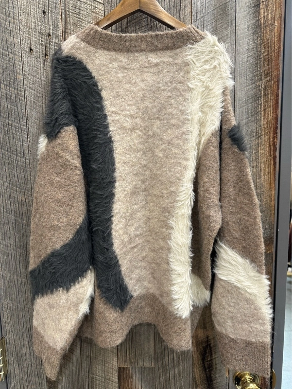 ループヤーン×シャギーヤーンランダムストライプニット！