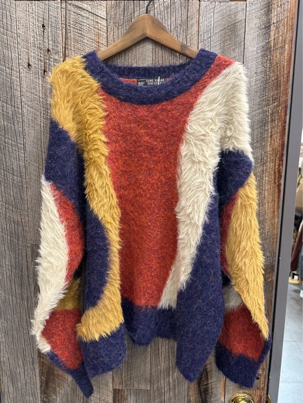 ループヤーン×シャギーヤーンランダムストライプニット！