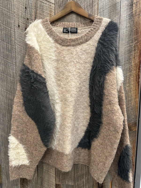 ループヤーン×シャギーヤーンランダムストライプニット！