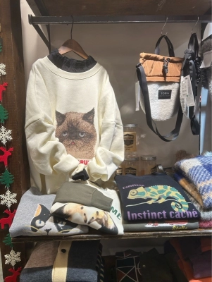 アニマルトップス入荷〜！