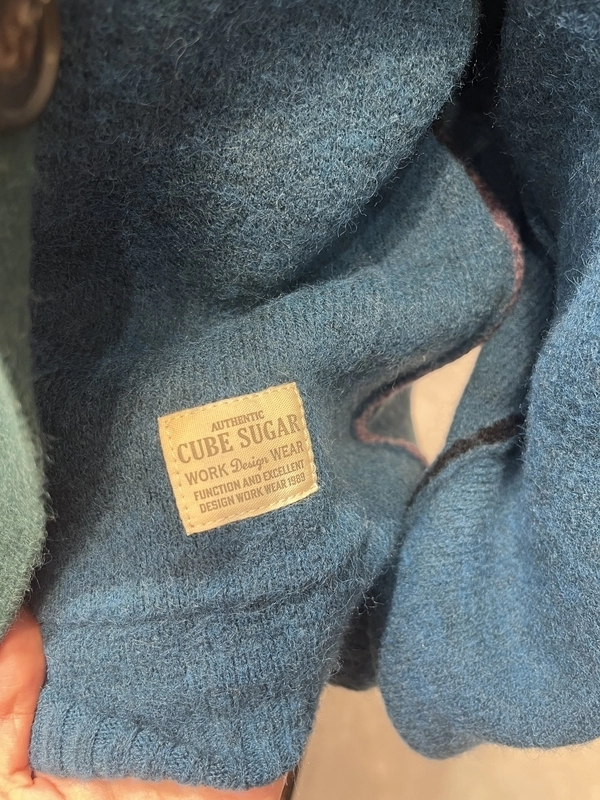 毛玉になりにくいニットカーディガン