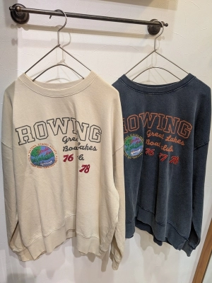 裏毛パウダー加工プリント&刺繍プルオーバー