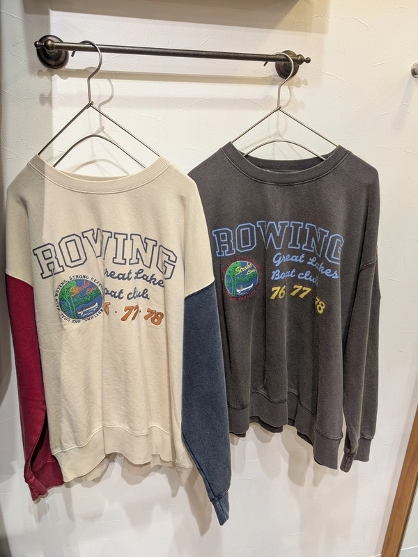 裏毛パウダー加工プリント&刺繍プルオーバー