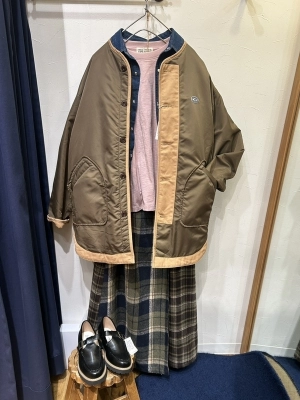 スラブ天竺バックプリント　パフスリーブプルオーバー