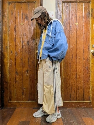 デニムジャケットコーデ