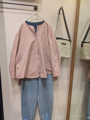ノーカラーBigシャツ