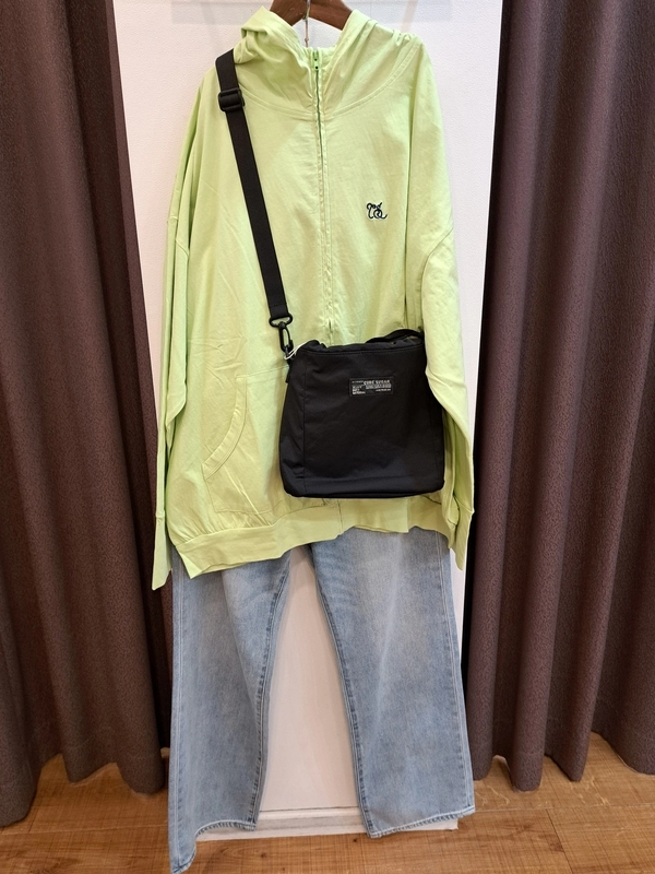 接触冷感UVカットドルマンzipパーカー