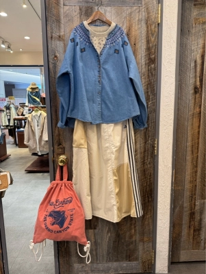 ✦✦ デニム刺繍 ✦✦スタンドカラーシャツ