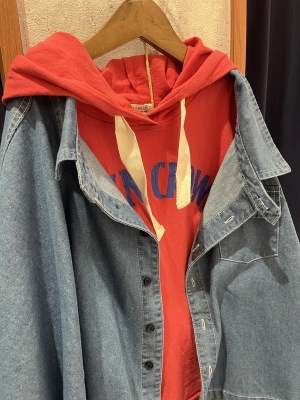 フード付きTシャツ