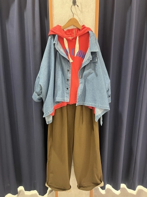 フード付きTシャツ