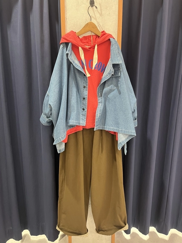 フード付きTシャツ