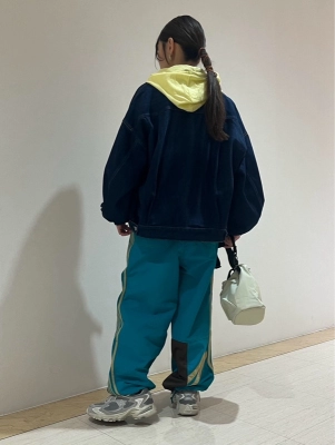 ラインパンツコーデ