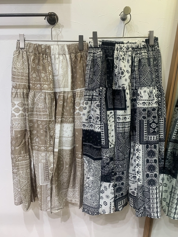 バンダナ柄スカート