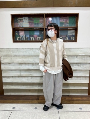 人気のボトムスコーデ①