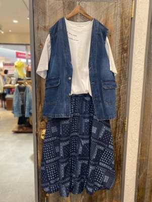 天竺パウダー加工衿刺繍Ｔシャツ