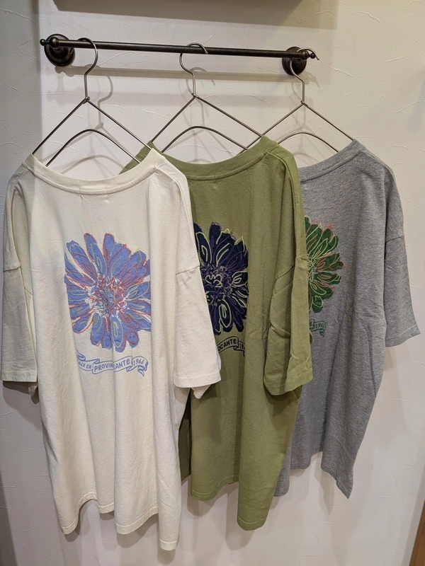 OE天竺汗染み防止加工　Flowerプリント&刺繍Tシャツ
