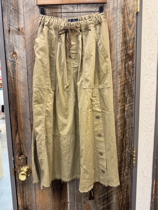 ライトツイル×ミニヘリンボーンペンキ飛ばしリメイク風スカート