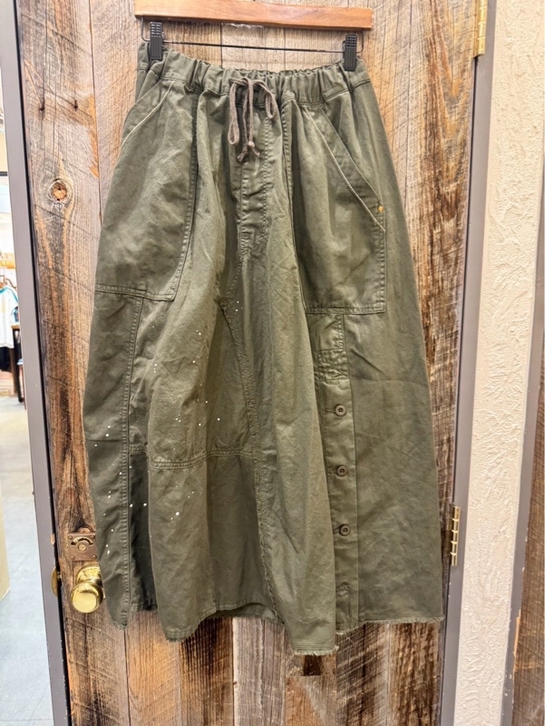 ライトツイル×ミニヘリンボーンペンキ飛ばしリメイク風スカート