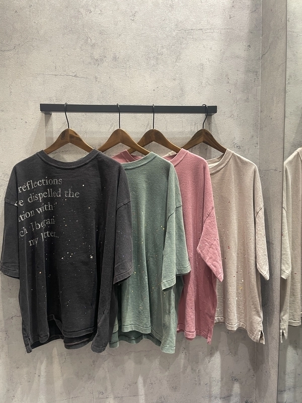 トンプキン天竺ケミカル加工ペンキ飛ばしプリントT