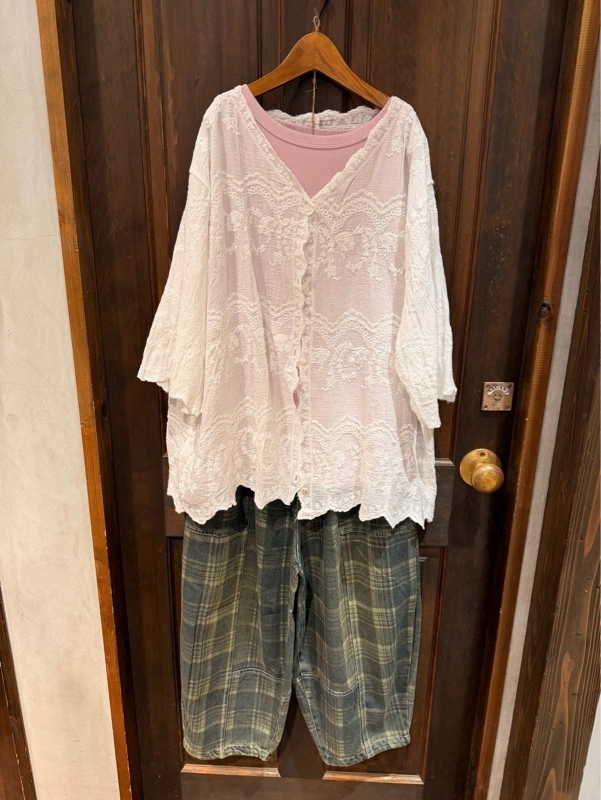 花柄刺繍7分袖ブラウス☆