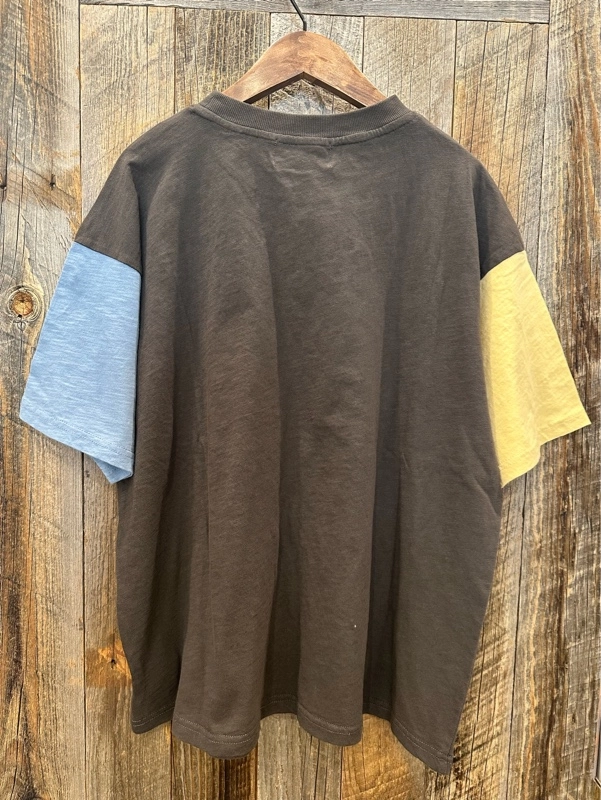 スラブ天竺univarseプリントTシャツ