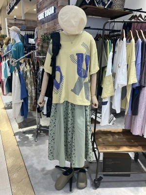 可愛いロゴT♡