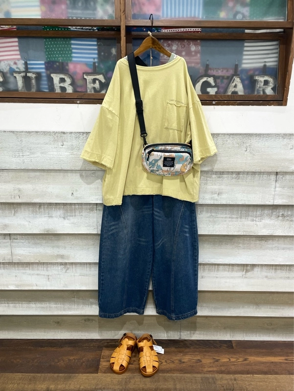 バック刺繍ポケットTシャツ