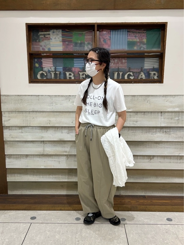 フード付きシャツ