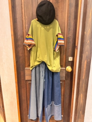 ベルスリーブ胸刺繍T