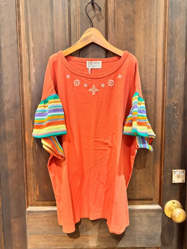 ベルスリーブ胸刺繍T