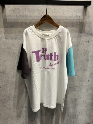 色が可愛いBIGロゴTシャツ♡