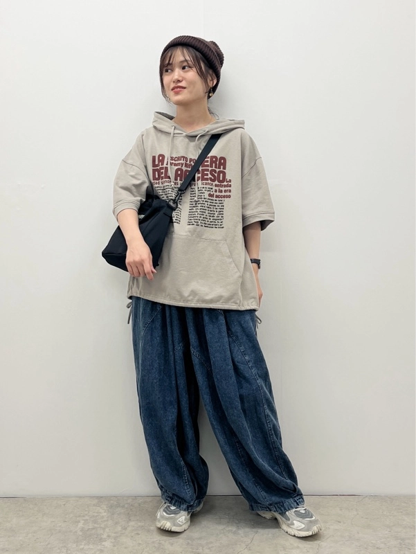 半袖パーカーコーデ