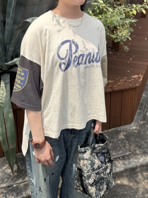 PEANUTSコラボTシャツ