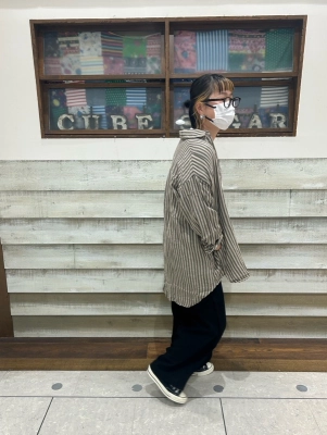 ストライプシャツ
