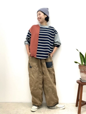 ヴィンテージみたいなペイントパンツ