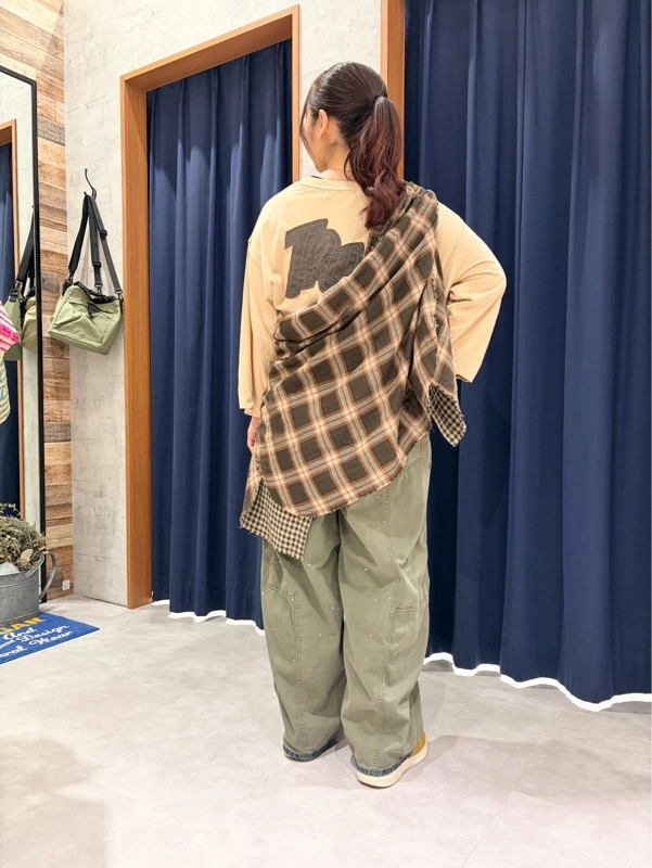 細部までおしゃれ♡硫化染ペイントパンツ