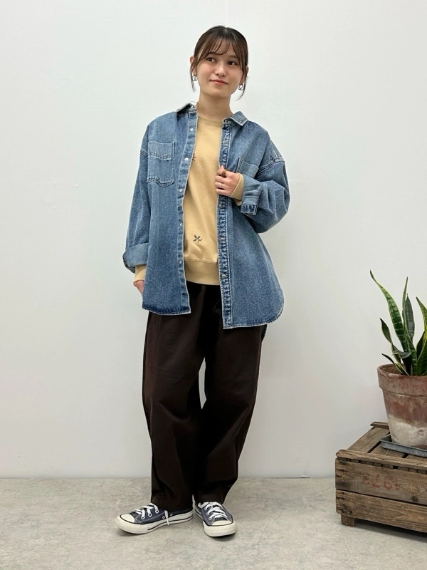 人気のデニムシャツ