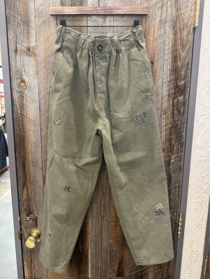 ピーチツイルクロスステッチテーパードパンツ