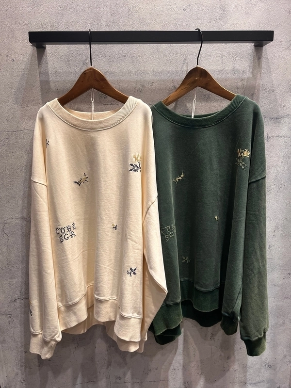 秋の新作！刺繍入り裏毛スウェット☆